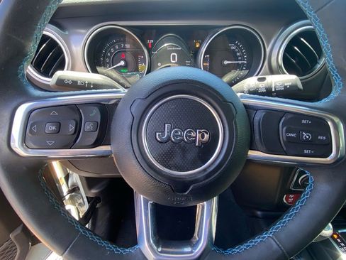 Used 2023 Jeep Wrangler Unlimited Rubicon 4xe AWD/4WD image 16