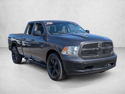 Used 2017 RAM 1500 Classic SLT image 3