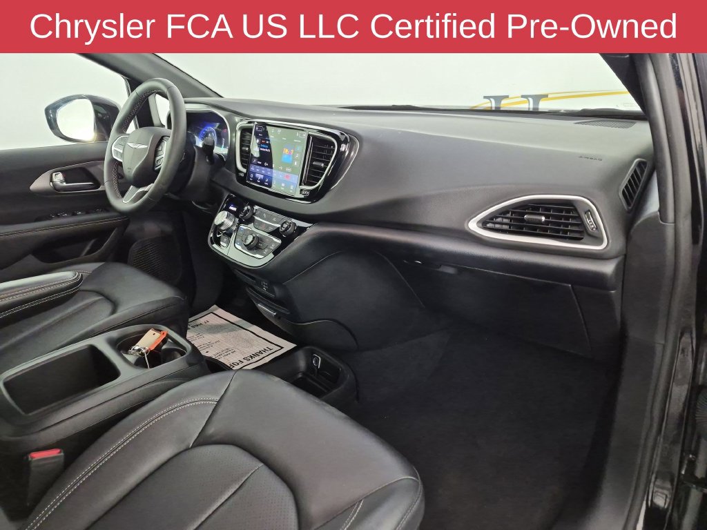 Used 2026 Chrysler Pacifica Select FWD image 35