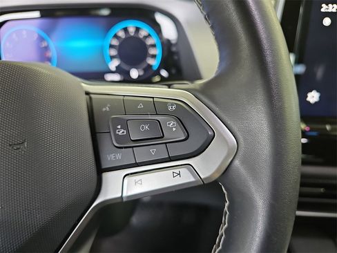 Used 2024 Volkswagen Atlas Cross Sport SE image 18