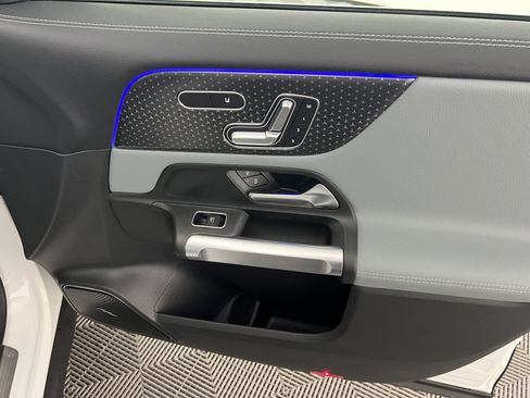 New 2026 Mercedes-Benz GLB 250 4MATIC image 26