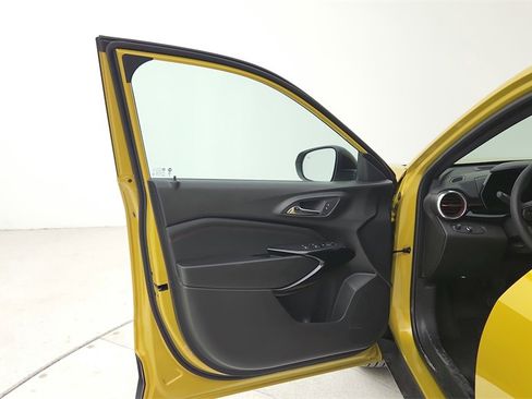 New 2025 Chevrolet Trax RS w/ Driver Confidence Package image 26