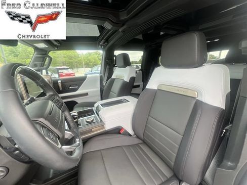 Used 2025 GMC Hummer EV 3X AWD/4WD image 24