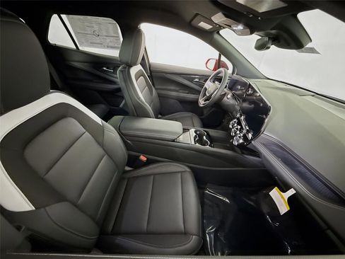 New 2026 Chevrolet Blazer EV LT image 21