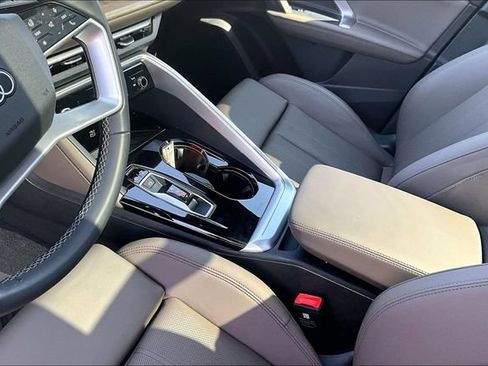 Used 2025 Audi Q5 Premium Plus w/ Premium Plus AWD/4WD image 14