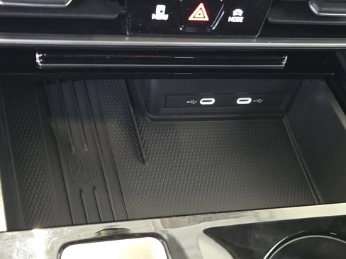 New 2026 Volkswagen Atlas SE image 7