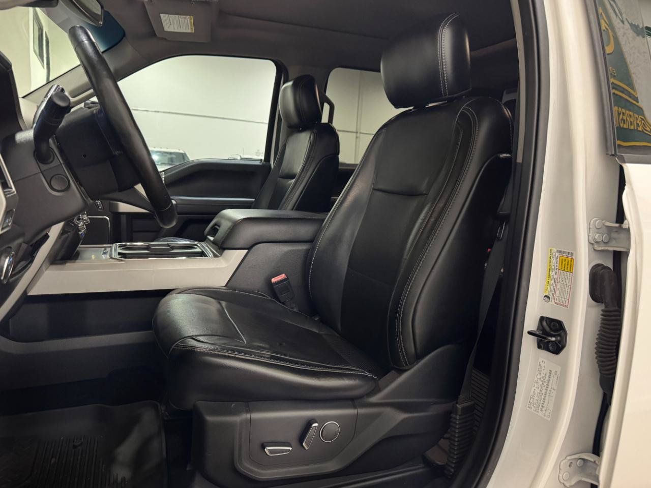 Used 2019 Ford F250 Lariat w/ Lariat Ultimate Package AWD/4WD image 7