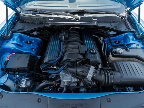 Used 2018 Dodge Charger R/T Scat Pack RWD image 14
