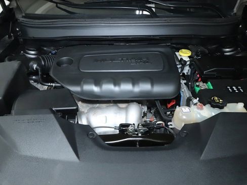 Used 2019 Jeep Cherokee Latitude Plus image 36