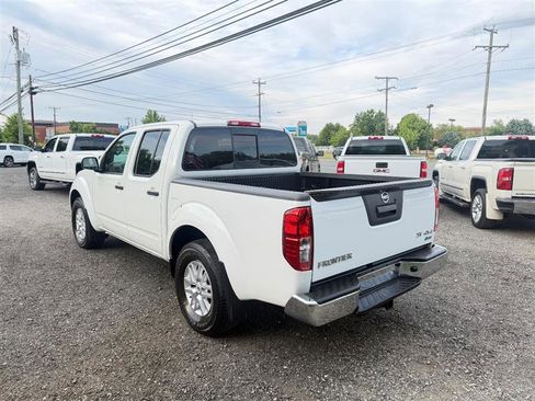 Used 2017 Nissan Frontier SV AWD/4WD image 7