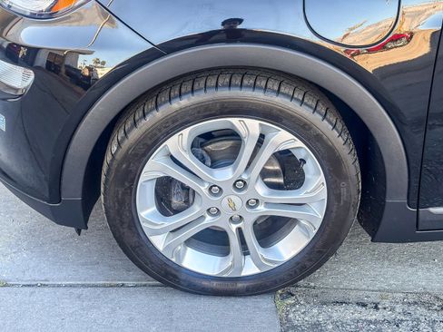 Used 2021 Chevrolet Bolt LT image 11