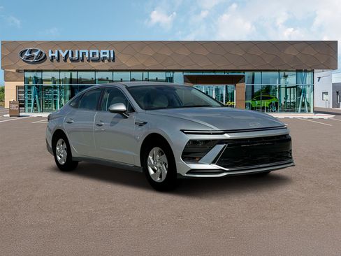 New 2025 Hyundai Sonata SE FWD image 11