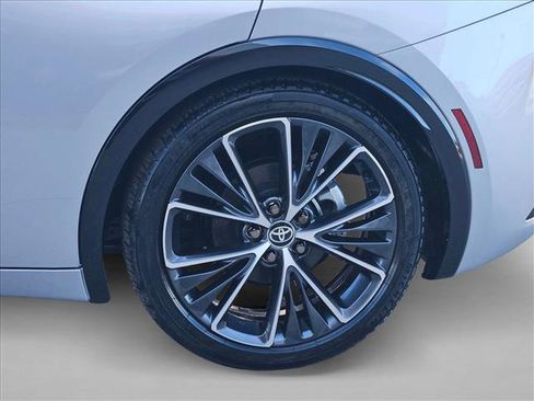 Used 2025 Toyota Prius XLE image 23