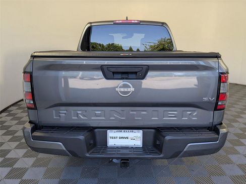 Used 2022 Nissan Frontier SV image 24