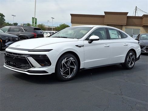 New 2026 Hyundai Sonata SEL image 2