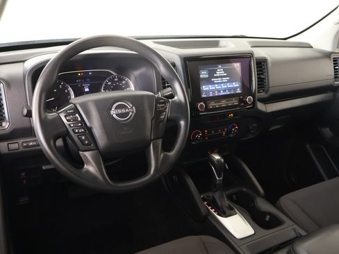 Used 2022 Nissan Frontier S RWD image 2