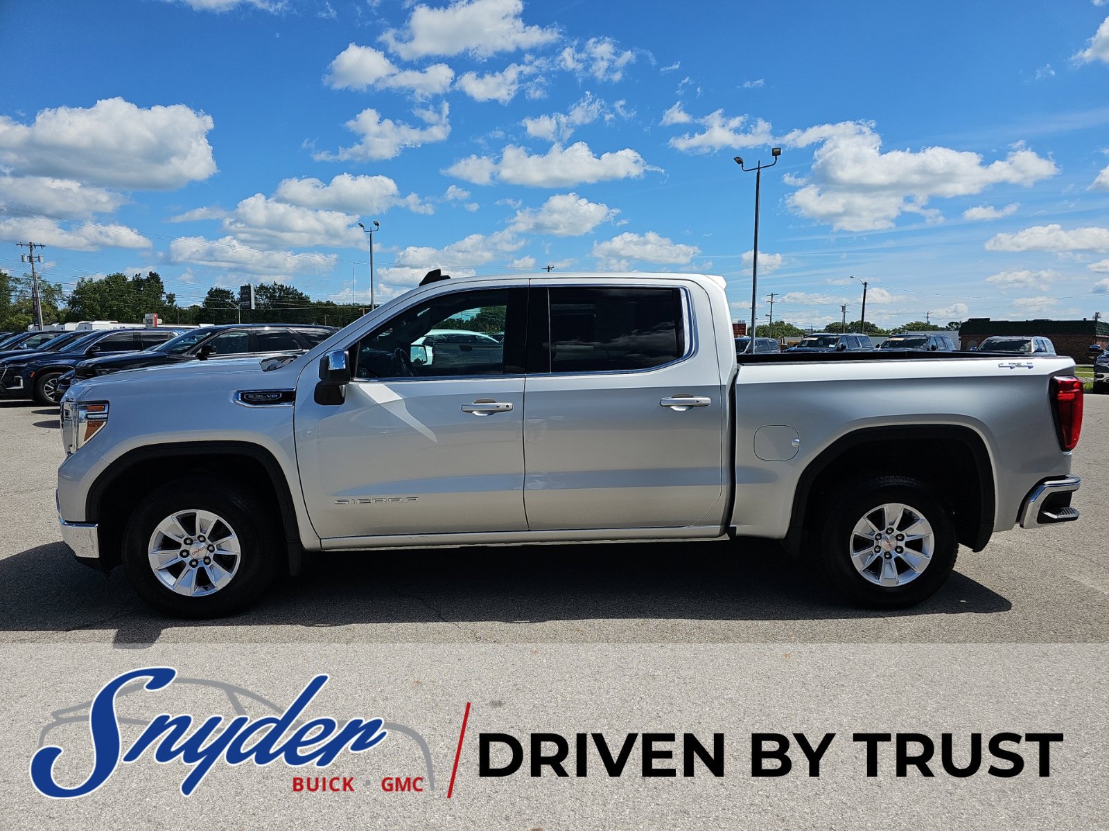 Used 2019 GMC Sierra 1500 SLE w/ SLE Value Package AWD/4WD image 4