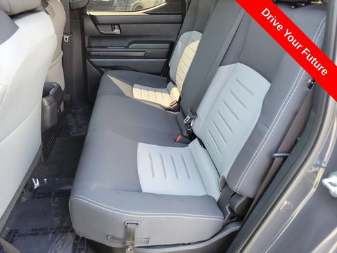 Used 2025 Toyota Tacoma TRD Sport AWD/4WD image 25