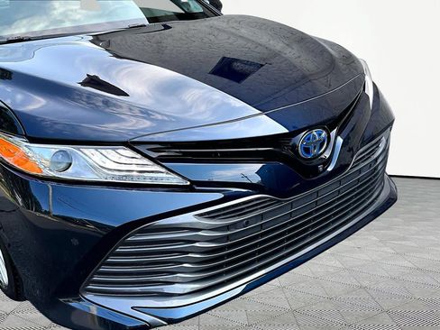 Certified 2018 Toyota Camry XLE w/ Audio Package FWD image 30