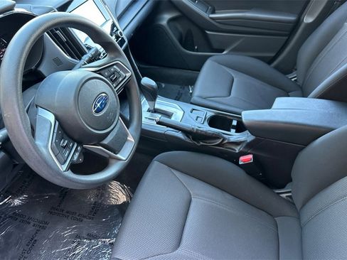 Used 2023 Subaru Impreza 2.0i image 10