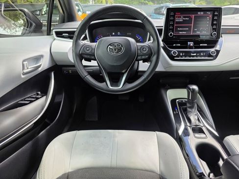 Used 2022 Toyota Corolla XSE FWD image 12