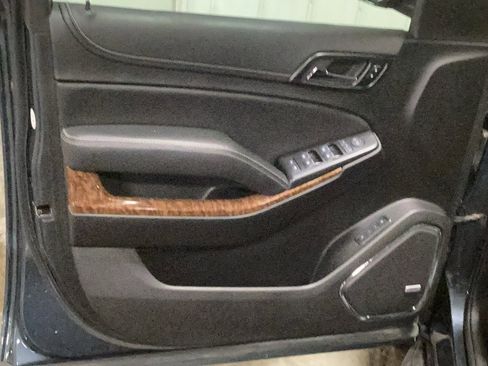 Used 2020 Chevrolet Tahoe Premier image 12