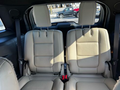 Used 2014 Ford Explorer Limited w/ Equipment Group 302A AWD/4WD image 14