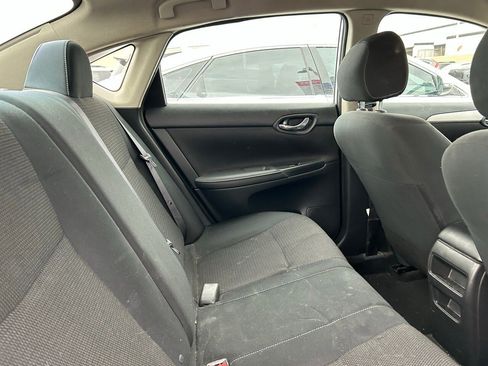 Used 2019 Nissan Sentra S image 8