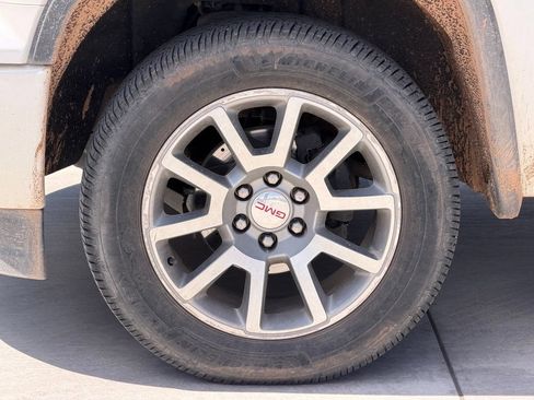 Used 2014 GMC Sierra 1500 Denali w/ Suspension Package, Off-Road AWD/4WD image 6