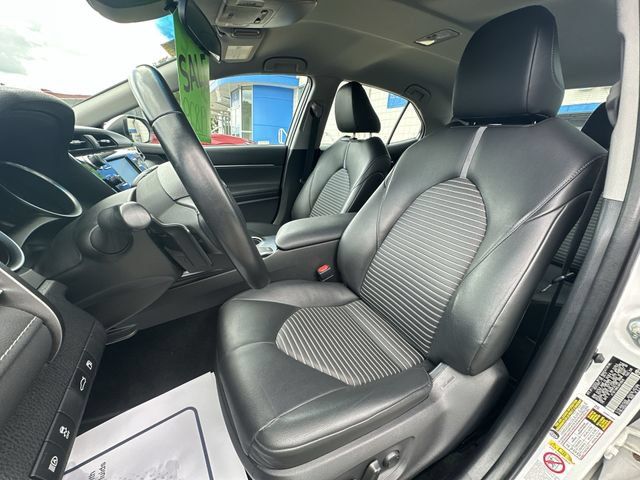 Used 2018 Toyota Camry SE FWD image 15
