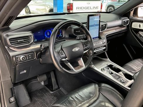 Used 2020 Ford Explorer Platinum w/ Premium Technology Package AWD/4WD image 18