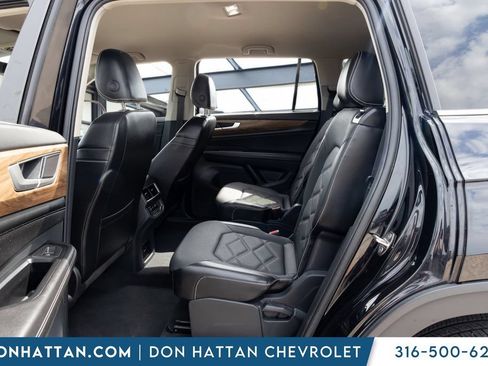 Used 2024 Volkswagen Atlas SE AWD/4WD image 19