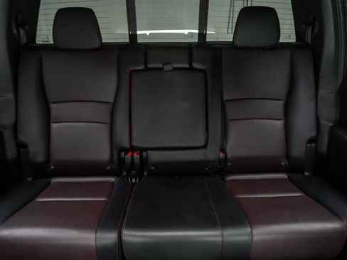 Used 2019 Honda Ridgeline Black Edition image 17