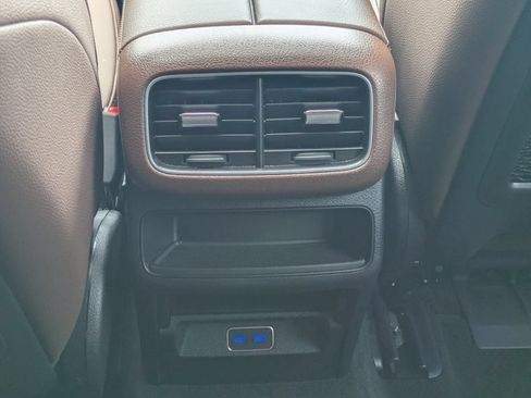 Used 2024 Mercedes-Benz GLE 450 4MATIC image 26