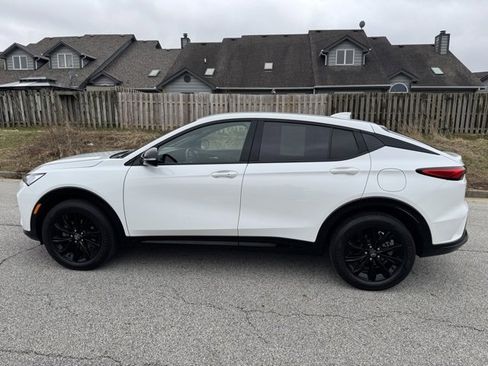 Used 2024 Buick Envista Sport Touring w/ Convenience I Package image 8