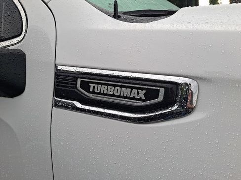 Used 2026 GMC Sierra 1500 SLE RWD image 8
