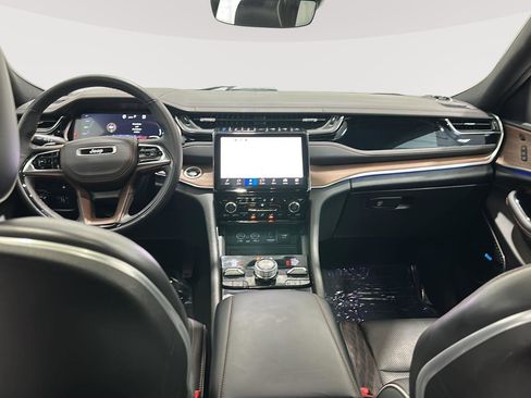 Used 2023 Jeep Grand Cherokee Summit w/ Luxury Tech Group V image 21