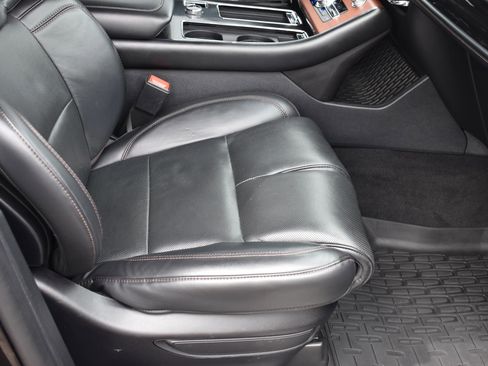 Used 2020 Lincoln Aviator Grand Touring w/ Equipment Group 302A AWD/4WD image 18