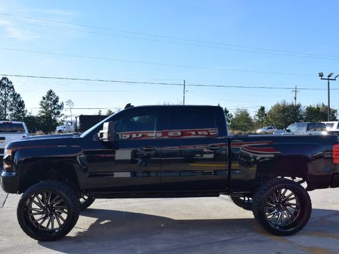 Used 2018 Chevrolet Silverado 1500 LT w/ All Star Edition image 2