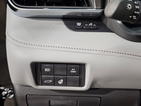 New 2026 Toyota Highlander Limited AWD/4WD image 14