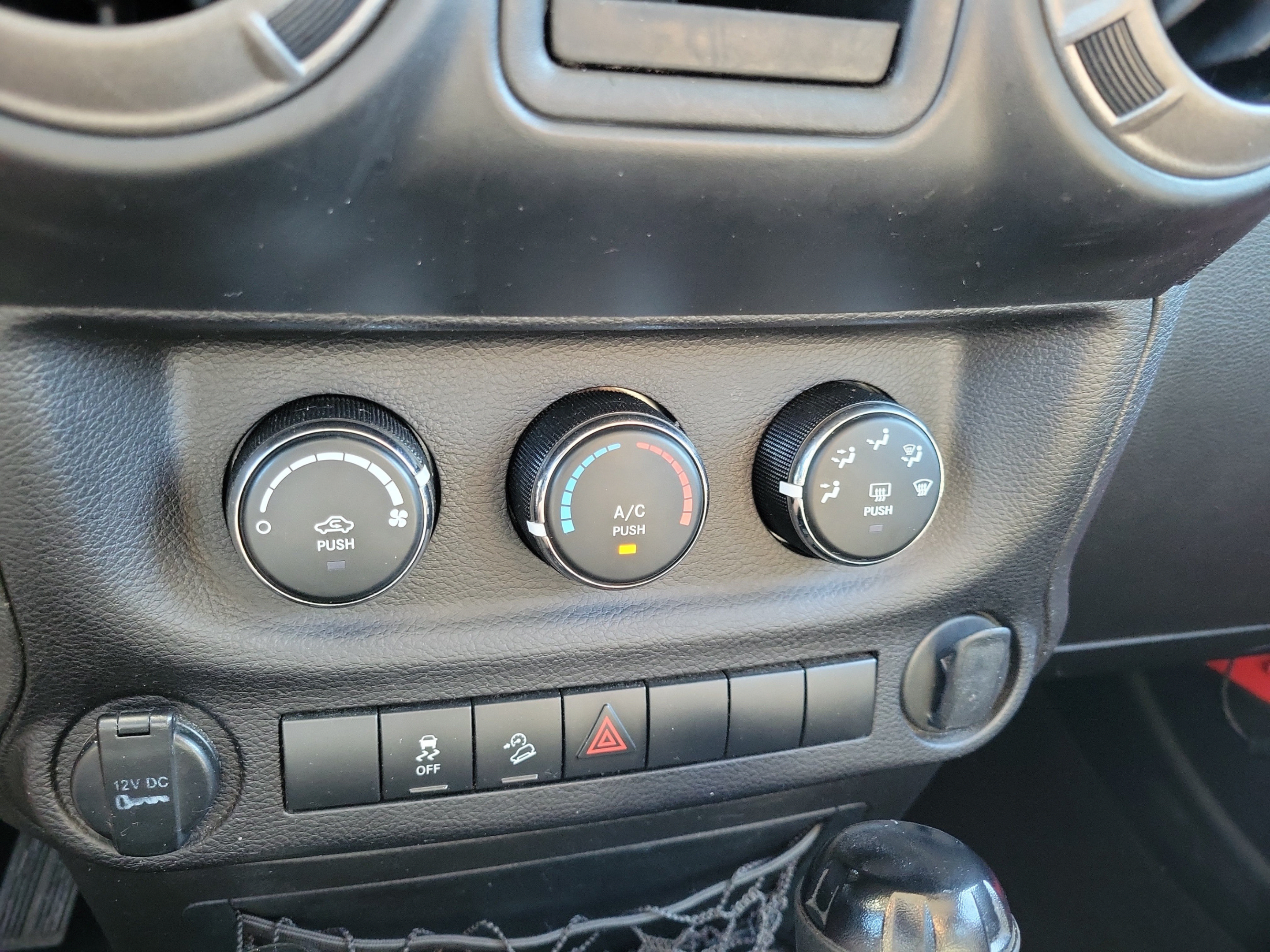 Used 2013 Jeep Wrangler Sport AWD/4WD image 20