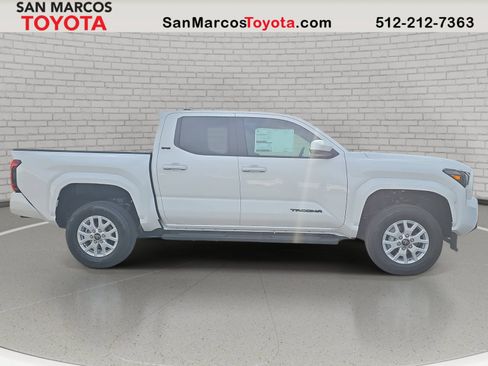 New 2026 Toyota Tacoma SR5 AWD/4WD image 4