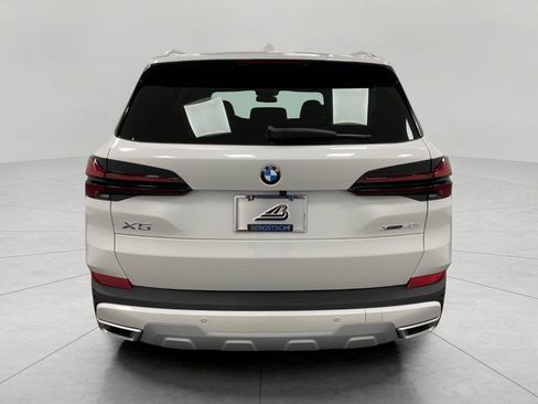 New 2026 BMW X5 xDrive40i w/ Premium Package AWD/4WD image 4
