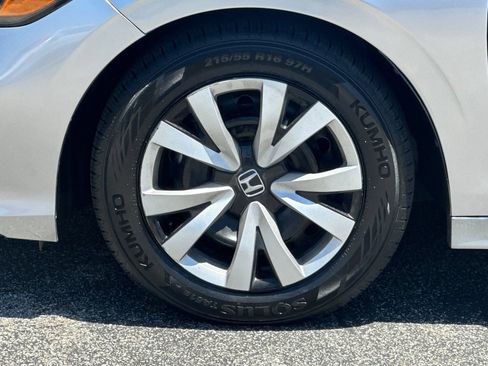 Used 2025 Honda Civic LX image 34