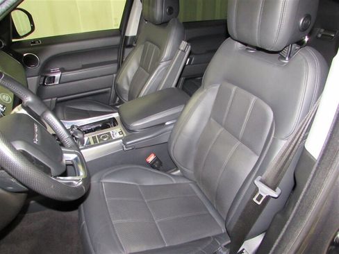 Used 2019 Land Rover Range Rover Sport HSE image 19