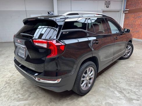 Used 2022 GMC Terrain SLT w/ Tech Package image 5