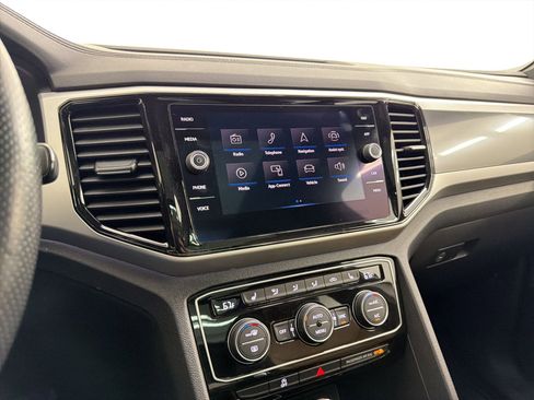 Used 2022 Volkswagen Atlas Cross Sport SEL R-Line image 23