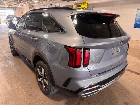 Used 2021 Kia Sorento EX w/ Panoramic Sunroof Package AWD/4WD image 5