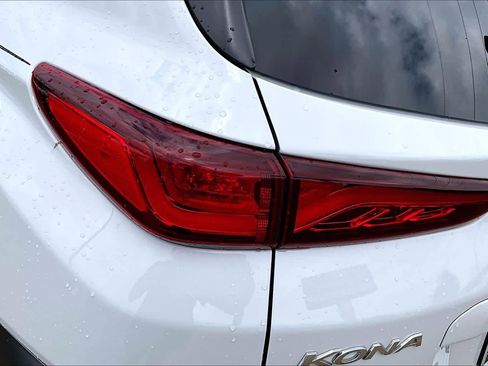Used 2018 Hyundai Kona Limited FWD image 27