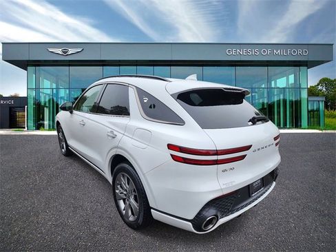 Used 2024 Genesis GV70 3.5T Sport image 8